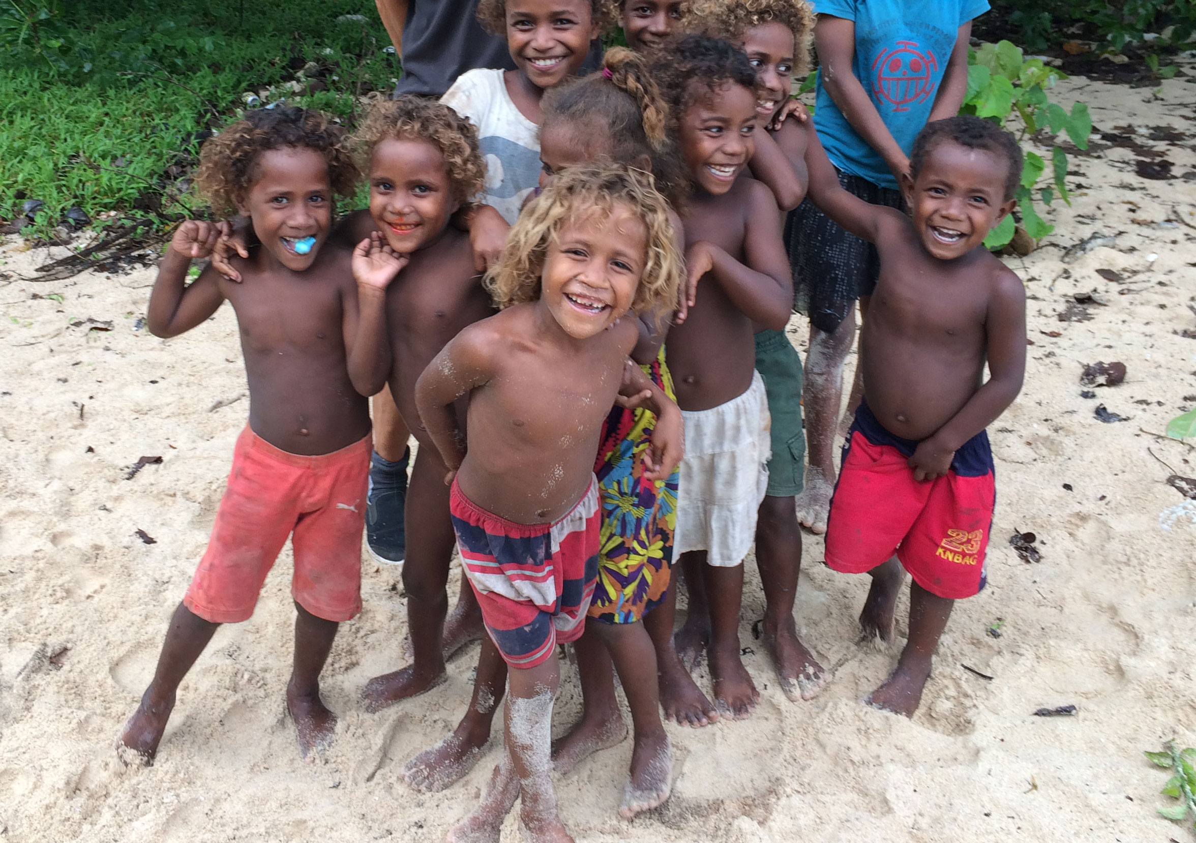 Les enfants dans les îles Salomon